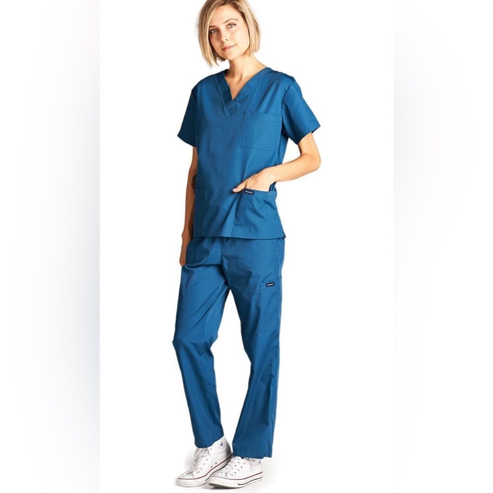 Dagacci Scrubs Set - Picture 1 of 3